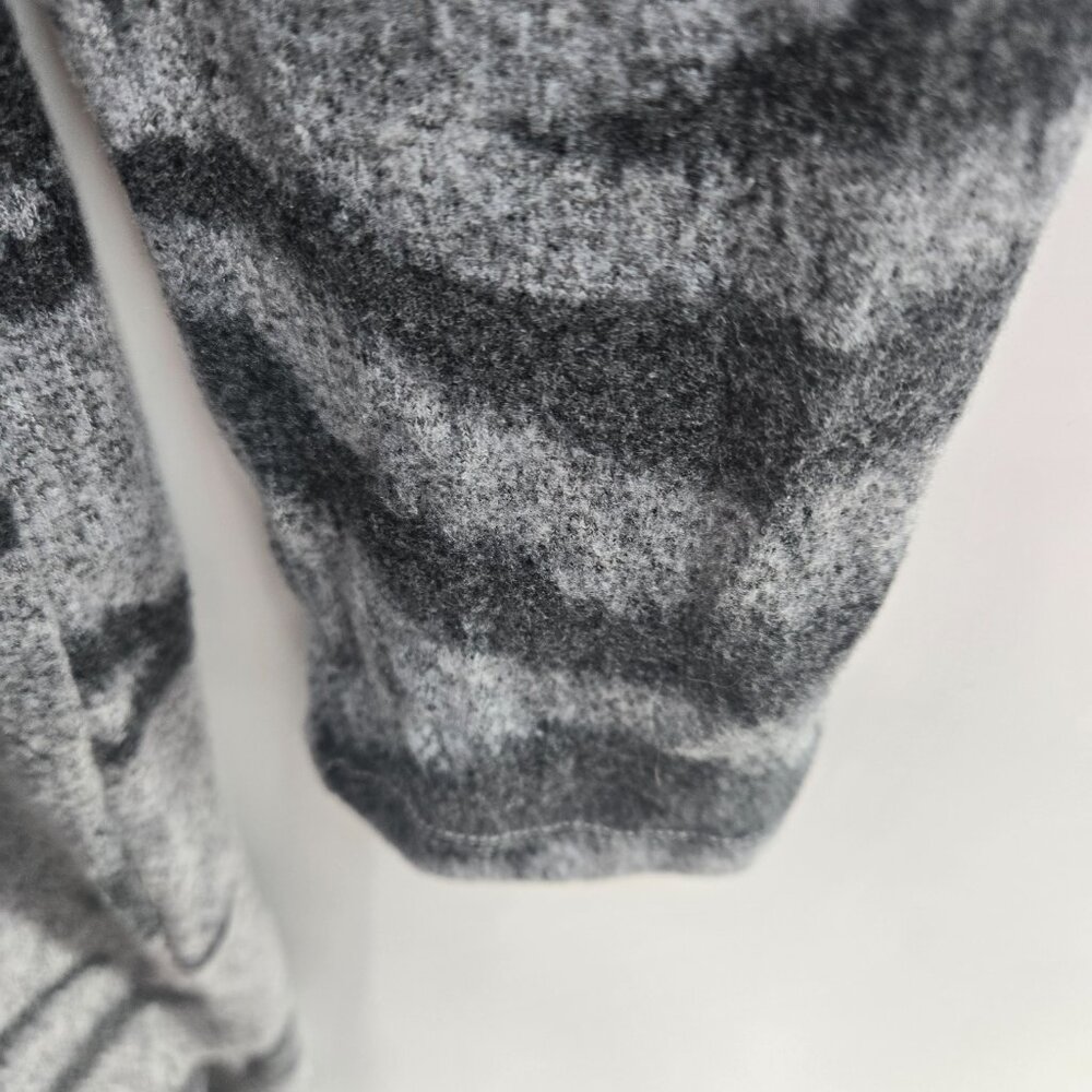 White House Black Market Gray Black Soft Cowl Tiger Print Sweater Midi XS Dress - Picture 14 of 14